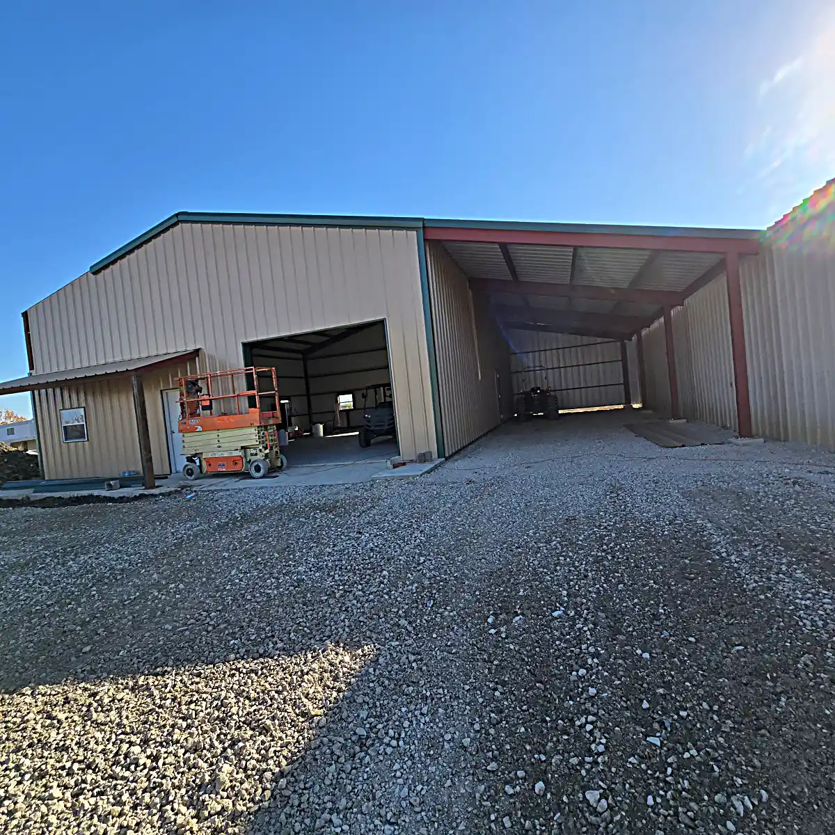 Completed 40x50 weld-up steel building with 20x50 lean-to