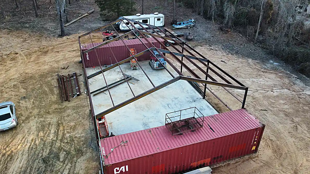 Complete metal building 40x60 view